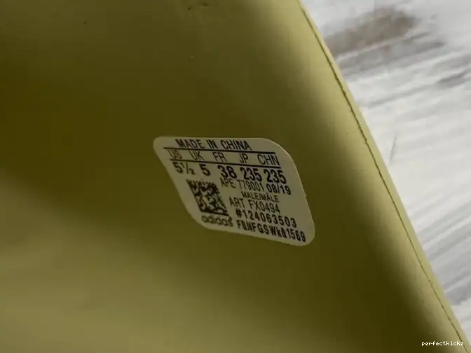 Slides FX0494 'Resin' Yeezy Adidas 0701